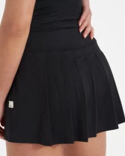 Halo Performance Skirt | Black -Vuori Clothing Store VW3006BLK 9295