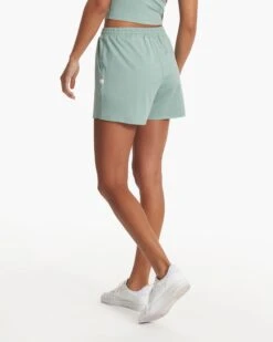 Boyfriend Short | Celery Heather -Vuori Clothing Store VW3007HLE SP23 W ECOMM SHORTS DETAIL 1626 1x1 205d8ec9 ace3 499b ac23 3635d13abe3e