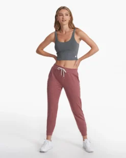 Performance Jogger | Marsala Heather -Vuori Clothing Store VW303HMA SP23 W ECOMM PANTS FULL 1844 1x1 4199b063 a163 4e47 a058 b8ecd00d2834