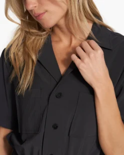 Villa Romper | Black -Vuori Clothing Store VW3056BLK FA23 W ECOMM SHORTS DETAIL 6