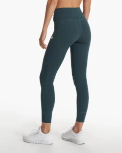 Daily Legging | Beryl -Vuori Clothing Store VW323BER SP23 W ECOMM PANTS 1286 DETAIL 1x1 ac2eece6 f2ed 4067 b6f7 064404dd3e7c
