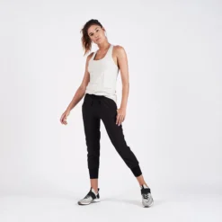 Summits Woven Jogger | Black -Vuori Clothing Store VW324BLK 4