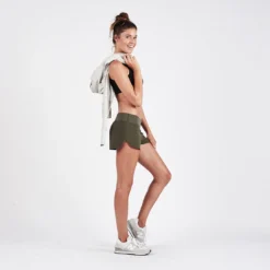 Omni Performance Short | Moss -Vuori Clothing Store VW333MSS 3