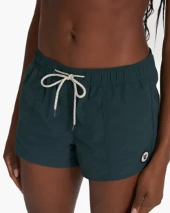 Sunwashed Short | Beryl -Vuori Clothing Store VW369BER SP23 W ECOMM SHORTS 1847 DETAIL 1x1 c05acc7d 05f8 4b79 b0f9 8f99b4aabefe