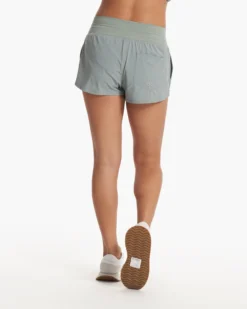 Seabreeze Short | Fern 8 Seabreeze Short | Fern -Vuori Clothing Store VW370FRN FA23 W ECOMM SHORTS BACK BOTTOMS 6