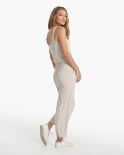 Falls Jumpsuit | Suede Heather 8 Falls Jumpsuit | Suede Heather -Vuori Clothing Store VW4004HUE SP23 W ECOMM PANTS 0627 1x1 d4115bfc 6114 40cd add8 40ffd37b35ae