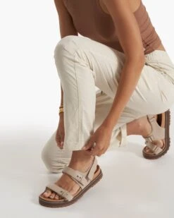 Womens Ripstop Pant-Long | Natural -Vuori Clothing Store VW401 LNAT SP23 W ECOMM PANTS 3444 FULL 1x1 99838764 9879 4012 b7df 748bafb26f58