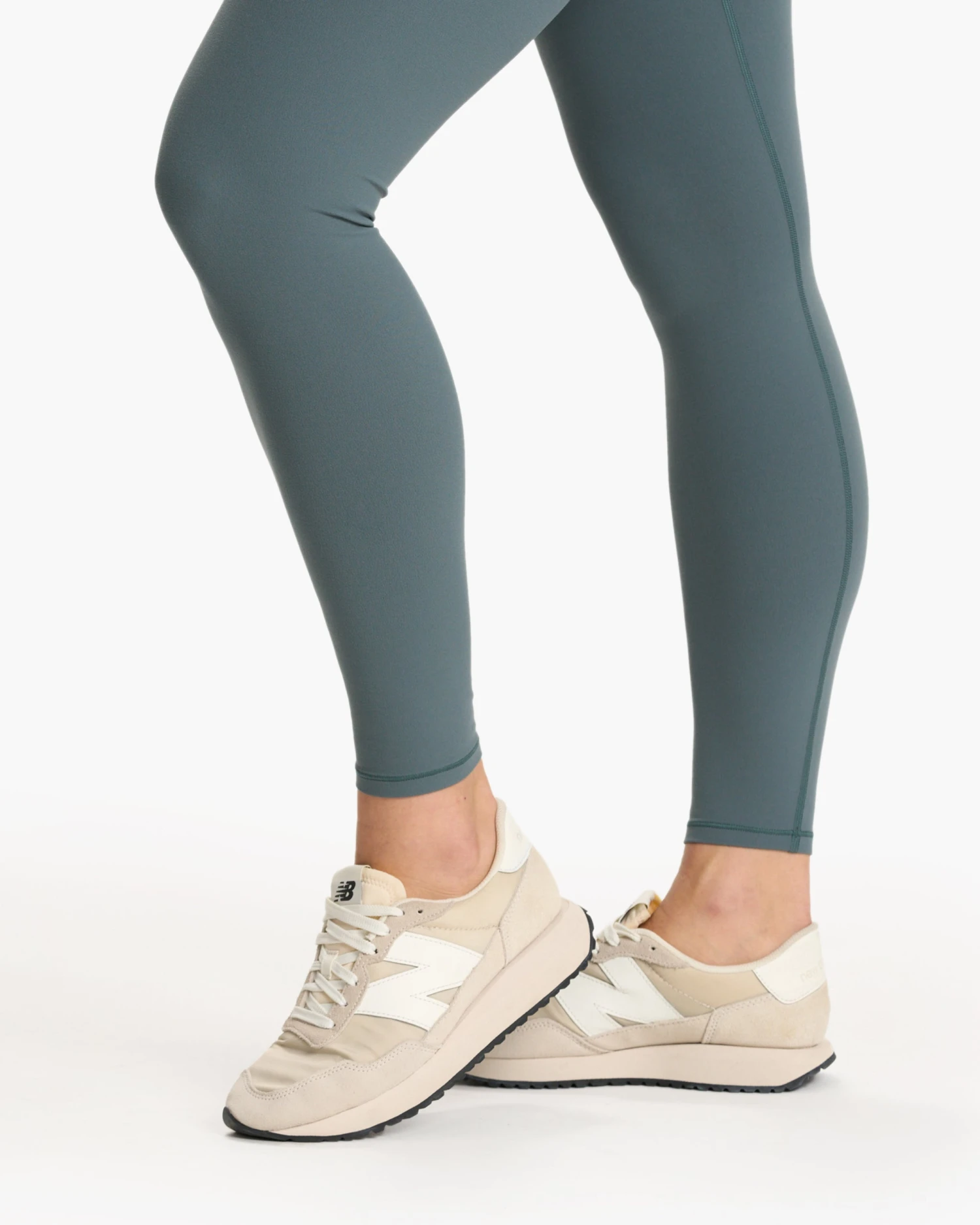 Vuori AllTheFeels™ Legging - Long | Lake 5 Vuori AllTheFeels™ Legging - Long | Lake - Image 5