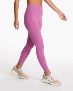 Vuori AllTheFeels™ Legging - Short | Claret