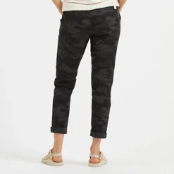 Womens Ripstop Pant | Black Camo 6 Womens Ripstop Pant | Black Camo -Vuori Clothing Store VW401BCM 3