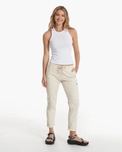 Womens Ripstop Pant | Natural -Vuori Clothing Store VW401NAT SP23 W ECOMM PANTS 0963 FULL 1x1 afa8b1f7 dc7c 49fb b2d7 3392aefaaf50