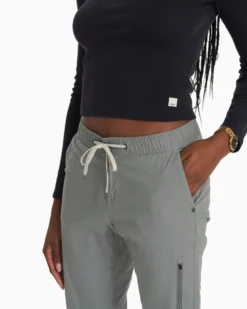 Womens Ripstop Pant | Stormy -Vuori Clothing Store VW401STY SP23 W ECOMM PANTS 0355 FULL 1x1 8c33a12c e90c 4e4c 93ee a173225253d3