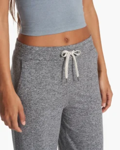 Halo Essential Wideleg | Heather Grey 8 Halo Essential Wideleg | Heather Grey -Vuori Clothing Store VW4023HTG FA23 W ECOMM PANTS DETAIL 7