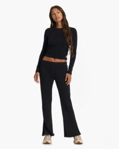 Sedona Wideleg Sweatpant | Black -Vuori Clothing Store VW4044BLK SP23 W ECOMM BOTTOM 7430 1x1 745a04a5 1818 47e8 8bae 713795cc4833