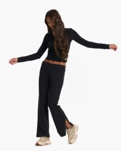 Sedona Wideleg Sweatpant | Black -Vuori Clothing Store VW4044BLK SP23 W ECOMM FULL 7367 1x1 5e6ed617 fe47 41a7 8e8b a09233ae5cbd