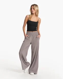 Villa Wideleg | Smoke 10 Villa Wideleg | Smoke -Vuori Clothing Store VW4047SMK FA23 W ECOMM PANTS FULL 3