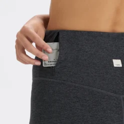 Clean Elevation Legging | Charcoal Heather 7 Clean Elevation Legging | Charcoal Heather -Vuori Clothing Store VW409HCC 4