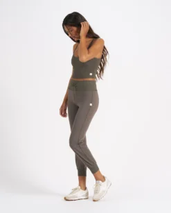 Daily Jogger | Oregano -Vuori Clothing Store VW418ORE 5