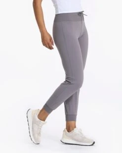 Daily Jogger | Smoke -Vuori Clothing Store VW418SMK 1578