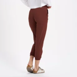 Weekend Jogger | Brick 8 Weekend Jogger | Brick -Vuori Clothing Store VW422BRK 3 38a4855c bbf5 4feb a186 eeef43ec3fb7