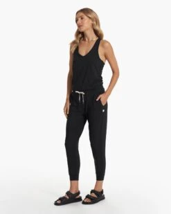 New Products -Vuori Clothing Store VW426BLK SP22 W ECOMM PANTS 0756 FULL