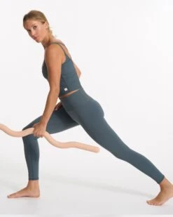 Rib Studio Legging | Stone -Vuori Clothing Store VW428STN SP23 W ECOMM PANTS DETAIL 02264 1x1 c01950e3 9910 4193 a25d 49402ae88bea