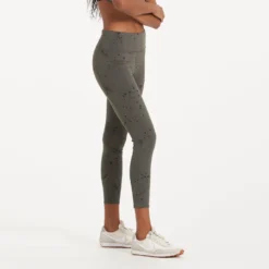 Stride Legging | Oregano Splatter 9 Stride Legging | Oregano Splatter -Vuori Clothing Store VW429OSP 3084