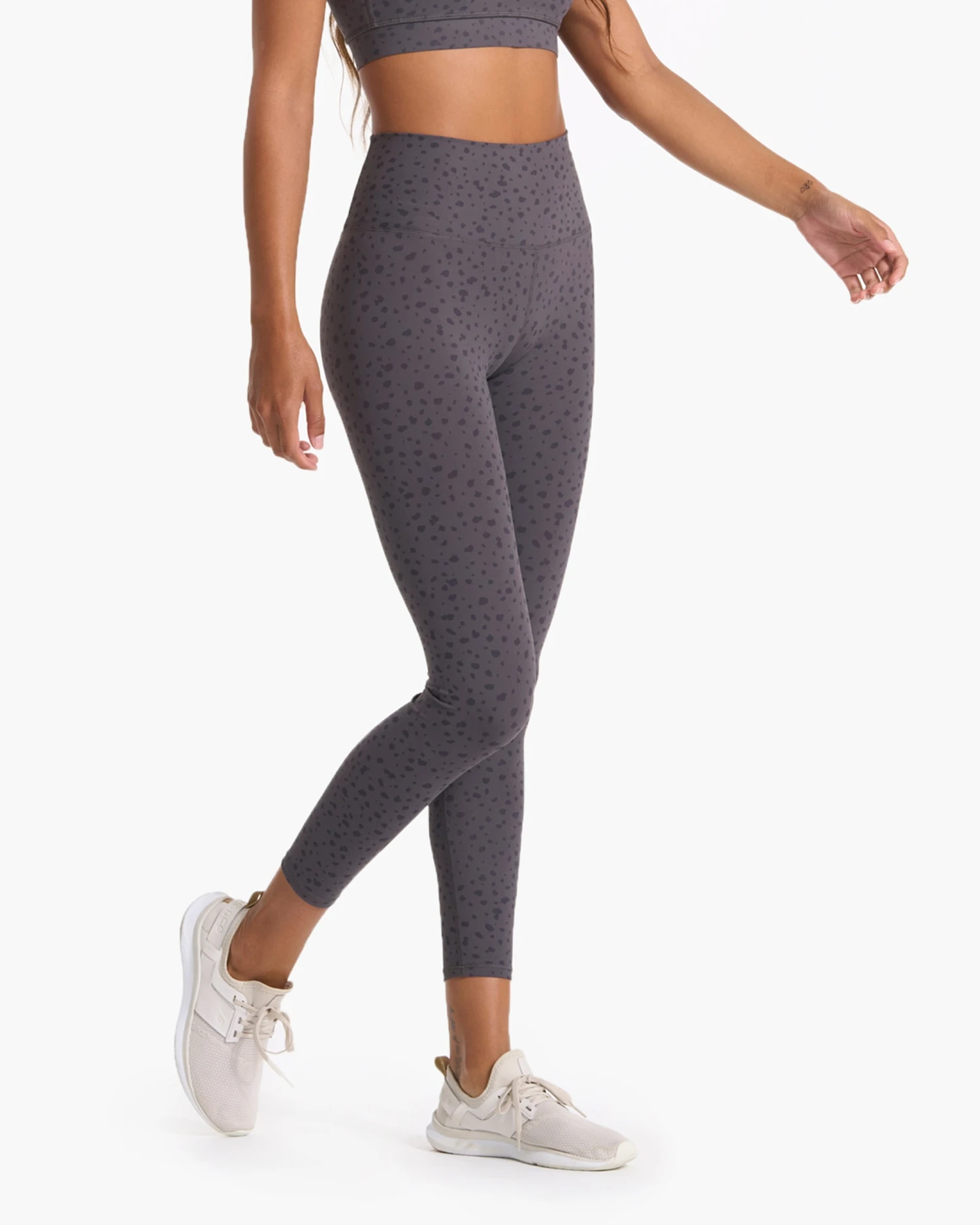 Studio Printed Legging | Elm Dots 4 Studio Printed Legging | Elm Dots - Image 4