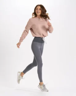 Lux Rib Studio Legging | Heather Grey -Vuori Clothing Store VW442HTG 3 cebdf3f6 2ef3 413a ba7f 547b919da0cd