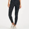 Clean Elevation Legging | Black Camo