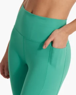 Studio Pocket Legging | Bergamot -Vuori Clothing Store VW446BGM SP23 W ECOMM PANTS DETAIL 3391 1x1 79e3534b 2858 4c16 8528 6f1f68d9ca66