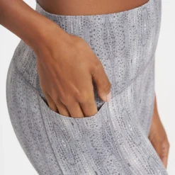 Studio Pocket Legging | Dune Snake 13 Studio Pocket Legging | Dune Snake -Vuori Clothing Store VW446DSK 1225