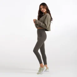 Restore Crop Crew | Light Oregano -Vuori Clothing Store VW446ORE 1488