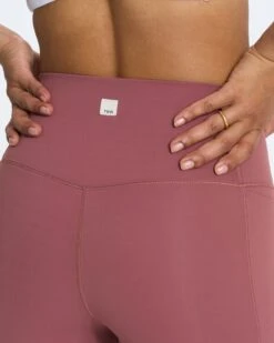 Studio Pocket Legging-Long | Rosewood -Vuori Clothing Store VW446RSD 0416 DETAIL f05cfc71 5cc4 4a48 9929 eb2a6b1c009c