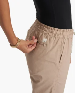 Vintage Ripstop Pant | Coconut -Vuori Clothing Store VW450COC SP23 W ECOMM PANTS 2920 FULL 1X1 a3410f56 2cf9 40fb b7d7 6911b29a4d07