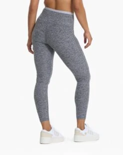 Vibe Elevation Legging | Heather Grey 8 Vibe Elevation Legging | Heather Grey -Vuori Clothing Store VW452HTG 3995 82ca420e 2dde 4fe0 a47c 6d64a6654478
