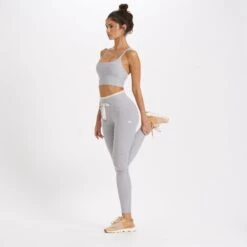 Vibe Elevation Legging | Light Heather Grey 10 Vibe Elevation Legging | Light Heather Grey -Vuori Clothing Store VW452LHG 5 f12103fd b008 4f13 b936 0cf3f73c7700