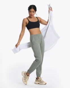 Boyfriend Jogger | Laurel Heather -Vuori Clothing Store VW457HLA 2105