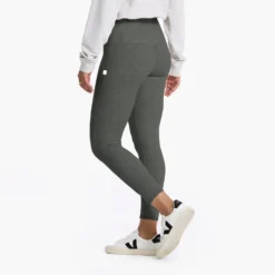 Bayview Thermal Legging | Shale 9 Bayview Thermal Legging | Shale -Vuori Clothing Store VW465SHA 2818 retouch 1x1 5b95c63a f1d7 4bb3 9562 e3d58a2cc2e7