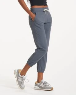 New Products -Vuori Clothing Store VW481AZR 0742