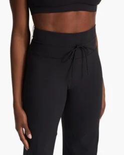 Daily Wideleg - Long | Black -Vuori Clothing Store VW489 LBLK FA23 W ECOMM PANTS DETAIL 8