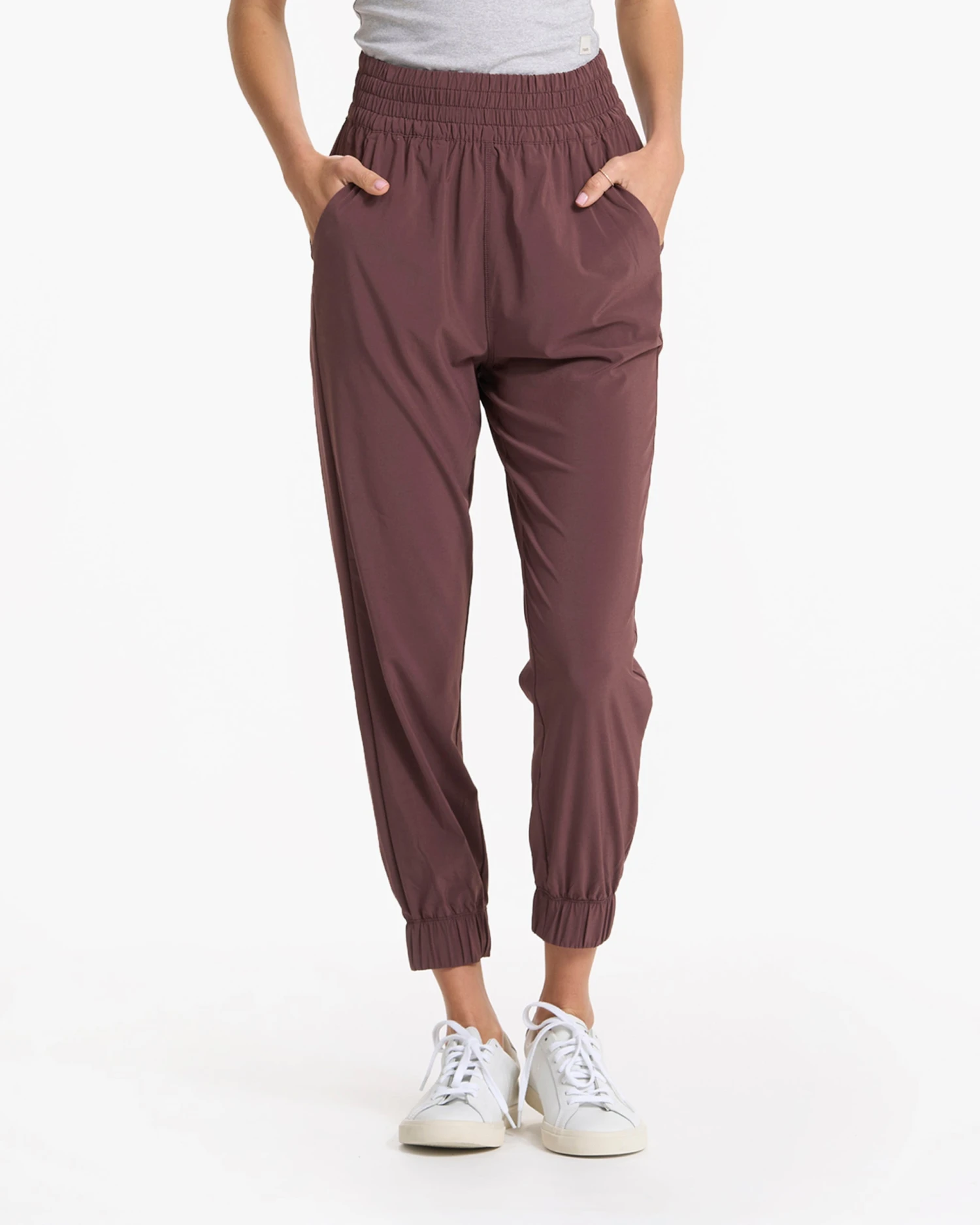 Villa Jogger | Chestnut 1 Villa Jogger | Chestnut