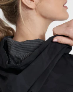 Womens Outdoor Trainer Shell | Black Camo -Vuori Clothing Store VW501BCM 4368 DETAIL