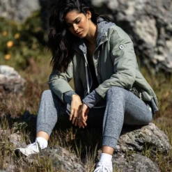 Canyon Insulated Jacket | Laurel -Vuori Clothing Store VW532LAU