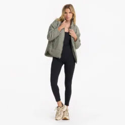 Canyon Insulated Jacket | Laurel -Vuori Clothing Store VW532LAU 4023