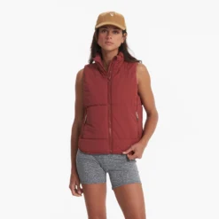 Canyon Insulated Vest | Currant -Vuori Clothing Store VW533CUR 01438