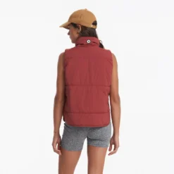 Canyon Insulated Vest | Currant -Vuori Clothing Store VW533CUR 01456