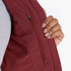 Canyon Insulated Vest | Currant -Vuori Clothing Store VW533CUR 2913