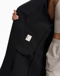 Restore Coat | Black -Vuori Clothing Store VW569BLK SP23 W ECOMM TOP 3208 1X1 e3fce2b8 8301 417b a82e 7dcfafa6e1e3