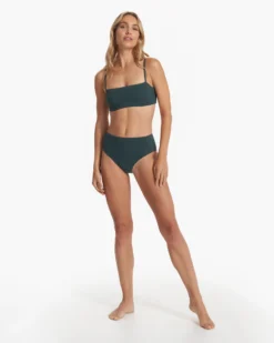 Dune Bikini Bottom | Beryl -Vuori Clothing Store VW700BER SP23 W ECOMM WATERBOTTOMS 1521 FULL 1x1 31cb3c9d 0af6 468a 8fca 343dafae47fc